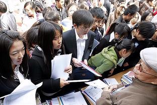 老里：队内年轻人有一半我根本不认识 正观察他们是否有实力上场